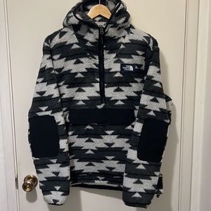 The north face campshire fleece used condition